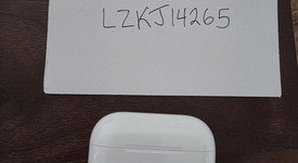 Used
													Apple AirPods Pro 2 - Lightning, photo 1 of 4