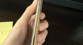 Good
													Apple iPhone Xs - Unlocked Non-US, Gold, 256 GB, A2097, photo 5 of 8