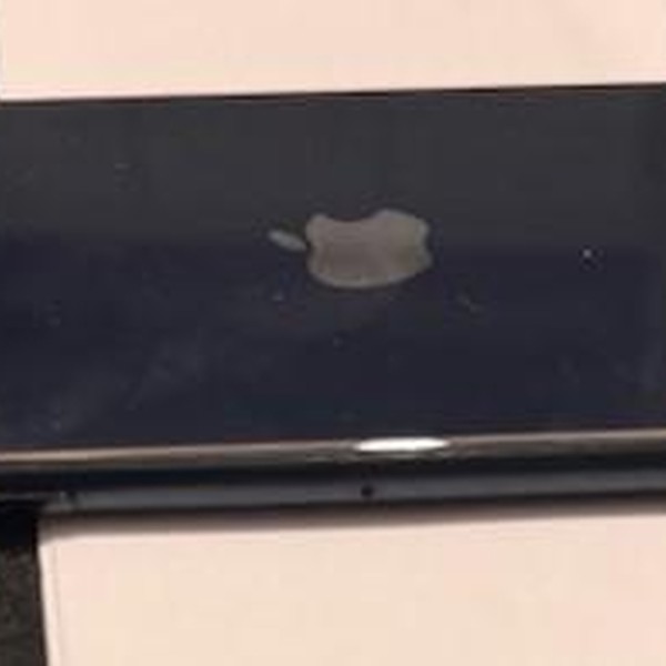 Apple iPhone SE 3rd Gen 2022 - Unlocked, 64 GB, Midnight, A2595