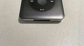 Fair
													Apple iPod Classic 6th Gen 2008 - Black, 120 GB, photo 3 of 11