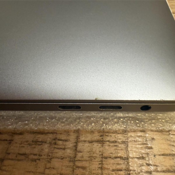 MacBook Pro 2020 - 13 inch - I5, Gray, 512 GB, 16 GB