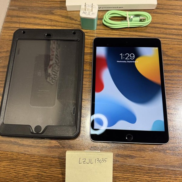 Apple iPad Mini 4 - Wi-Fi, 128 GB, Gray