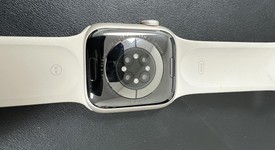Good
													Apple Watch Series 7 41mm - Unlocked, Starlight, A2475 - Cellular, Aluminum, photo 3 of 5