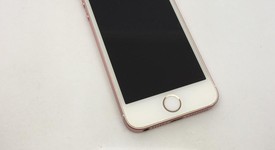 Good
													Apple iPhone SE 1st Gen 2016 - Unlocked, Rose Gold, 32 GB, A1662, photo 4 of 12