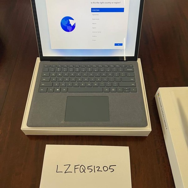 Microsoft Surface Laptop 4 - 256 GB, Platinum, 16 GB, AMD Ryzen 5, 13.5 inch