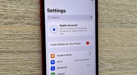 Good
													Apple iPhone SE 3rd Gen 2022 - Unlocked, Red, 128 GB, A2595, photo 4 of 9