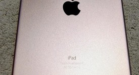 Good
													Apple iPad Pro 9.7" - Wi-Fi, Rose Gold, 32 GB, A1673, photo 2 of 3