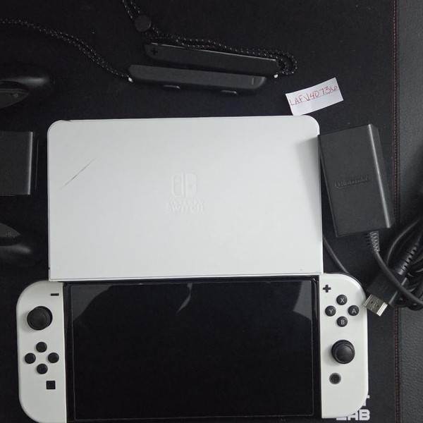 Nintendo Switch - OLED - 64 GB, White