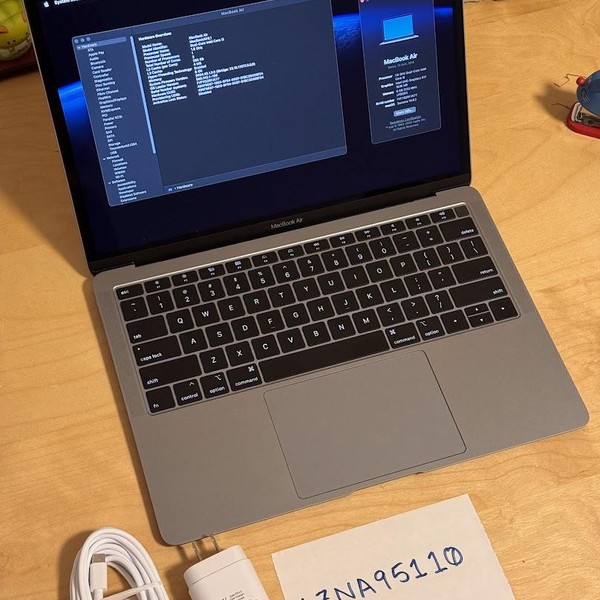 MacBook Air 2018 - 13 inch - 128 GB, Gray, 8 GB, Intel Core i5