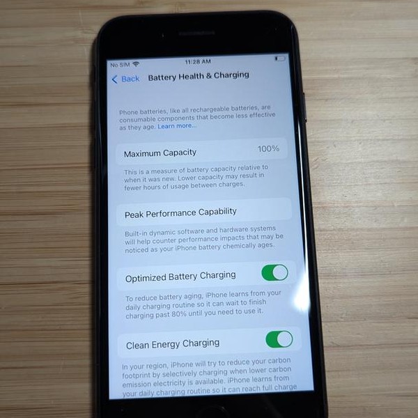 Apple iPhone SE 3rd Gen 2022 - Unlocked, 64 GB, Midnight, A2595