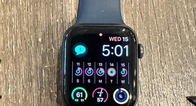 Good
													Apple Watch SE 1st Gen 44mm - Gray, A2352 - GPS, Aluminum, photo 5 of 6
