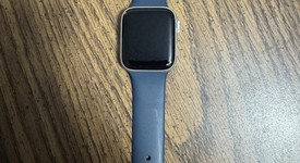 Good
													Apple Watch SE 2nd Gen 44mm - AT&T, Silver, A2727 - Cellular, Aluminum, photo 1 of 7