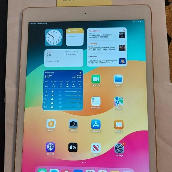 Apple iPad 8th Gen - Wi-Fi, 32 GB, Gold, A2270