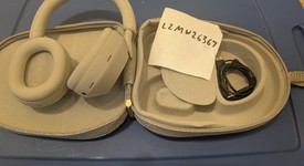 Used
													Sony WH-1000XM5 - Silver, photo 1 of 6