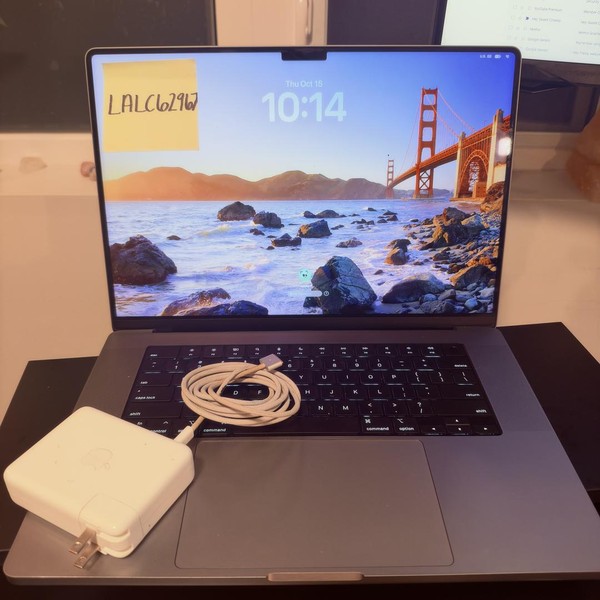 MacBook Pro 2021 - 16 inch - 1 TB, Gray, 16 GB, Apple M1 Pro 10-core