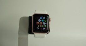 Good
													Apple Watch Series 2 38mm - Rose Gold, 8 GB, A1757, Aluminum, photo 3 of 7