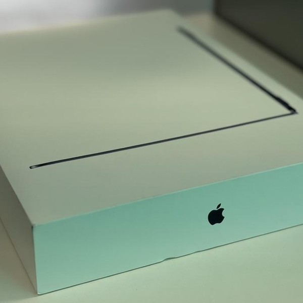 MacBook Air 2025 (M4) - 15 inch - 256 GB, Midnight, 16 GB, Apple M4