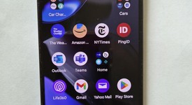 Mint
													Google Pixel 9 - Unlocked, Obsidian, 128 GB, 12 GB, G2YBB, photo 2 of 7