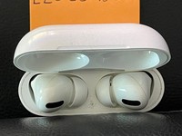 Apple AirPods Pro 1st Gen
