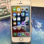 Good Apple iPhone SE 1st Gen 2016 - Unlocked, 16 GB, Gold, A1723