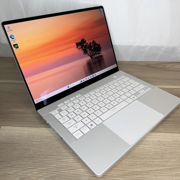 Asus ROG Zephyrus G14 (2025)  GA403 - 2 TB, White, 32 GB, AMD Ryzen AI 9