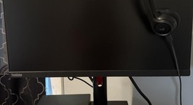 Mint
													Lenovo Monitor, photo 3 of 4