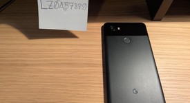 Mint
													Google Pixel 2 XL - Verizon, Black, 64 GB, Verizon Edition, photo 2 of 8