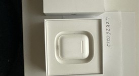 Used
													Apple AirPods 1st Gen - Lightning Case, photo 4 of 4