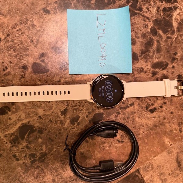 Garmin Venu 3S - Gold