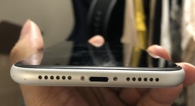 Good
													Apple iPhone Xr - Unlocked, White, 64 GB, A1984, photo 3 of 5