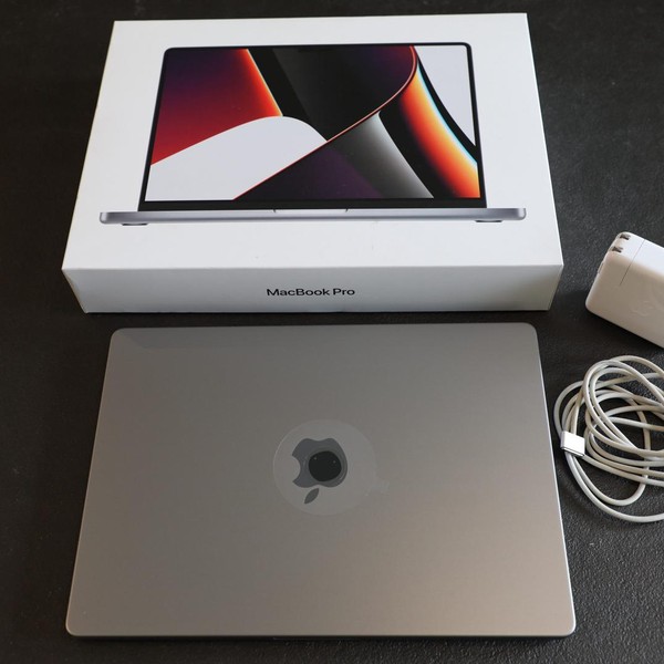 MacBook Pro 2021 - 14 inch - 512 GB, Gray, 16 GB, Apple M1 Pro 8-core