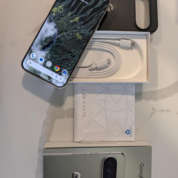 Google Pixel 11 Pro XL - Unlocked, 256 GB, Olive, 12 GB, GBC0H