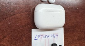 Used
													Apple AirPods Pro 2nd Gen - Lightning, photo 4 of 7
