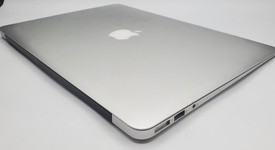 Fair
													MacBook Air 2017 - 13" - I5, Silver, 128 GB, 8 GB, photo 2 of 6