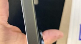 Mint
													Apple iPhone 17 - Unlocked, Black, 256 GB, A3258, photo 4 of 5