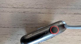 Good
													Apple Watch SE 2nd Gen 44mm - Unlocked, Midnight, A2727 - Cellular, Aluminum, photo 5 of 6
