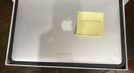 Good
													MacBook Pro 2015 (Retina) - 13" - Silver, 256 GB, 8 GB, photo 2 of 15