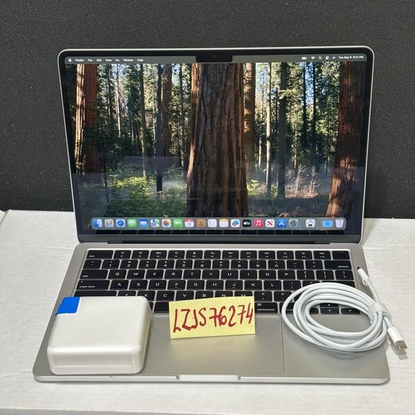 MacBook Air 2024 (M3) - 13 inch - 512 GB, Silver, 16 GB, Apple M3, 10-core GPU