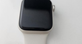 Mint
													Apple Watch SE 3rd Gen 40mm - Starlight, A3324 - GPS, photo 4 of 10