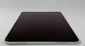 Good
													Apple iPad Pro 11" 2018 - Unlocked, Silver, 1 TB, A2013, photo 5 of 7
