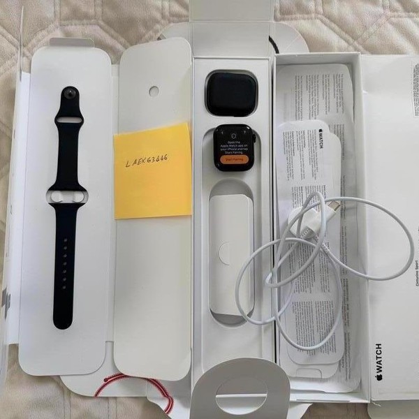 Apple Watch Series 8 41mm - Midnight, A2770 - GPS, Aluminum