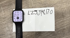 Fair
													Apple Watch SE 1st Gen 44mm - Gray, A2352 - GPS, Aluminum, photo 1 of 10