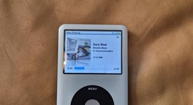 Good
													Apple iPod Classic 6th Gen 2008 - Silver, 160 GB, photo 3 of 11
