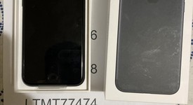 Mint
													Apple iPhone 7 - Boost, Black, 32 GB, A1660, photo 2 of 3