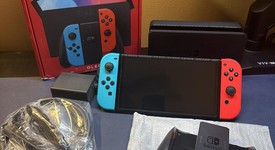 Mint
													Nintendo Switch - OLED - Red & Blue, 64 GB, photo 1 of 7