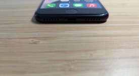 Good
													Apple iPhone SE 3rd Gen 2022 - Unlocked, Midnight, 64 GB, A2595, photo 3 of 13