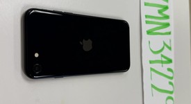 Mint
													Apple iPhone SE 3rd Gen 2022 - Unlocked, Midnight, 64 GB, A2595, photo 3 of 9