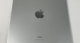 Good
													Apple iPad Pro 11" 2018 - Unlocked, Silver, 1 TB, A2013, photo 3 of 7