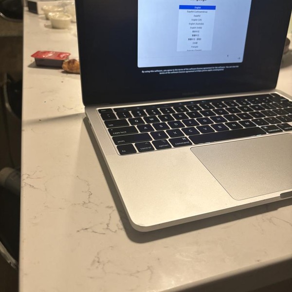 MacBook Pro 2020 - 13 inch - 256 GB, Silver, 8 GB, Intel Core i5