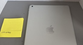 Good
													Apple iPad 8th Gen - Wi-Fi, Silver, 32 GB, A2270, photo 3 of 5